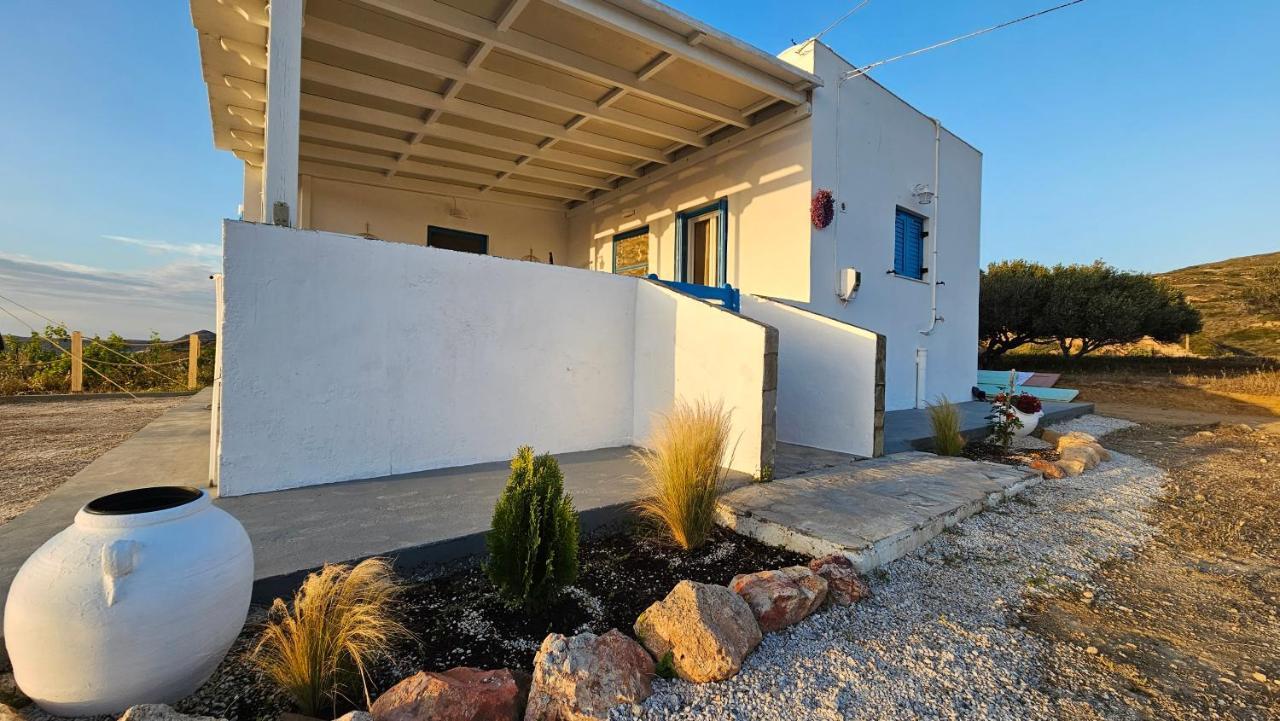Zefiría Bayview Villa With Jaccuzi - Milos מראה חיצוני תמונה